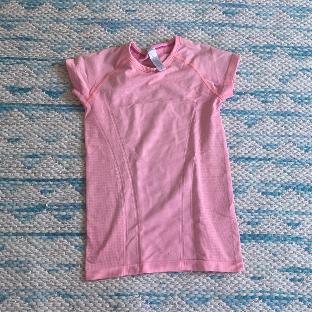 Ivivva Lululemon coral pinkish fly tech short sleeve shirt